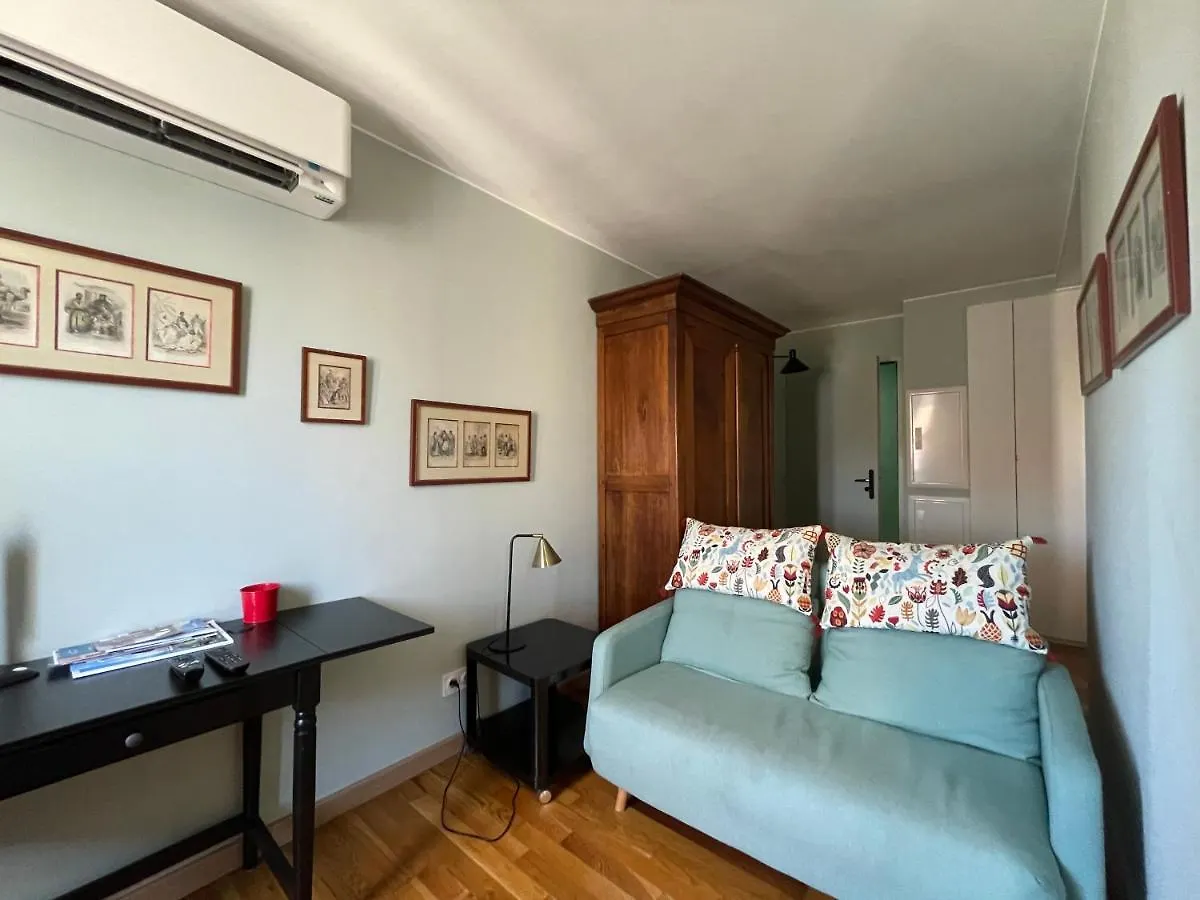Appartement Mignon Calme Douillet Ascenseur Clim Etage Eleve Proche Parking Et Toutes Commodites Au Coeur Du Toulon Historique 0*,  프랑스